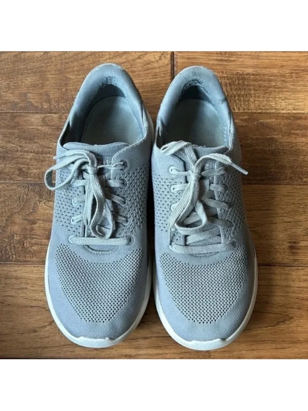 Kizik Lima Hands Free Slip On Sneakers Gray Size Men’s 10 / Women’s 11.5